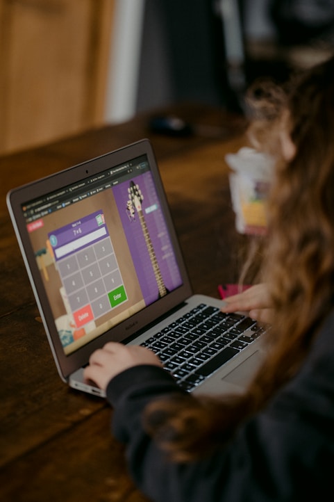 Education & online gaming